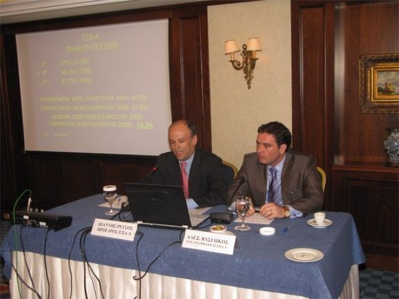 Athens-Attica Hoteliers Association President Yiannis Retsos and General Secretary Alexandros Vasilikos. During the press conference, Mr. Retsos said that the areas around Omonia Square are defined as some of the most dangerous places in Europe.